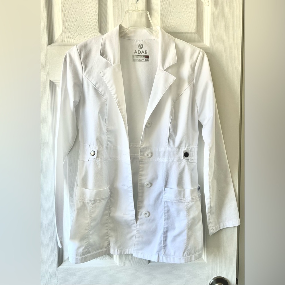 Adar Women's Elegant White Blazer